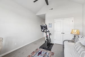 Chapman Farm Rd-S2304-028.jpg