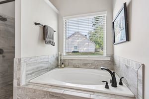 Chapman Farm Rd-S2304-035.jpg