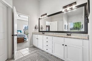 Chapman Farm Rd-S2304-037.jpg