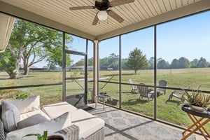 Chapman Farm Rd-S2304-038.jpg