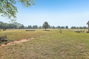 Chapman Farm Rd-S2304-041.jpg