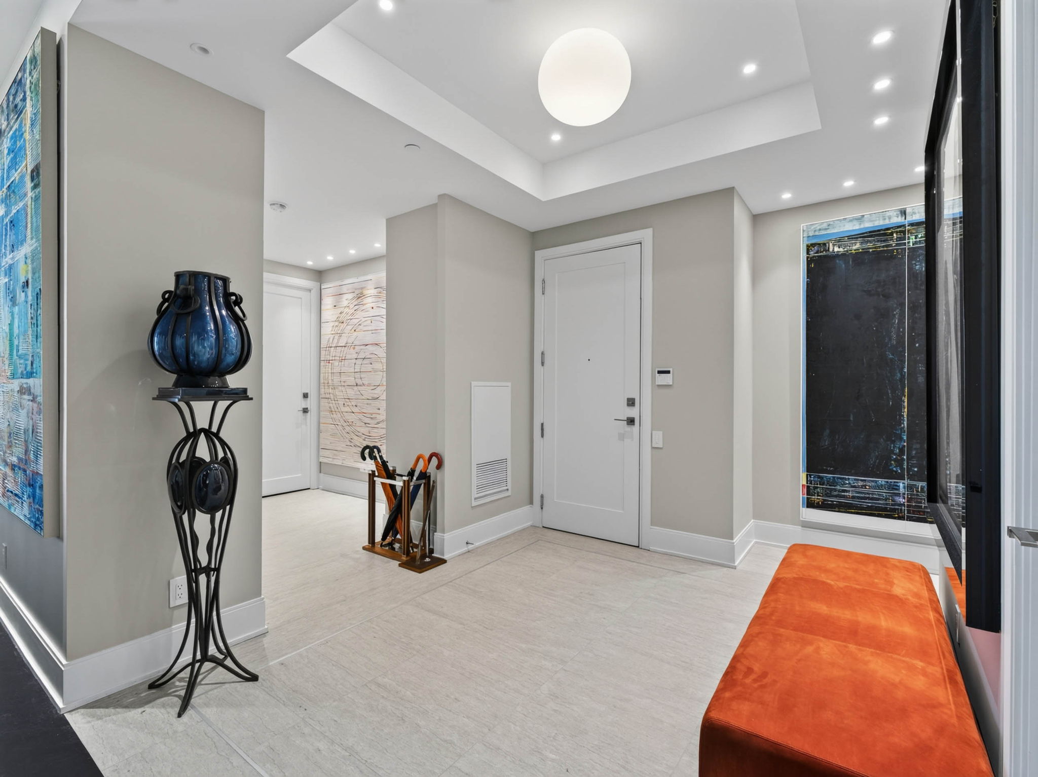 50 Charles St E 5501 Toronto, ON M4Y 0C3