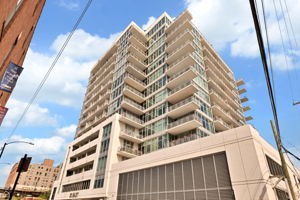 50 E 16th St_002