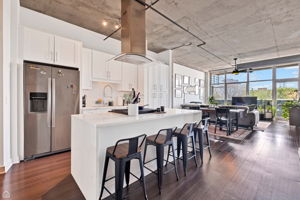 50 E 16th St_003