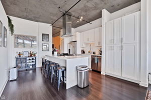 50 E 16th St_004