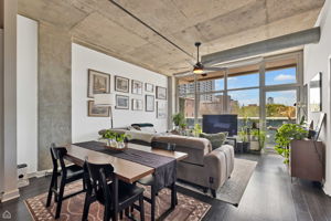50 E 16th St_006