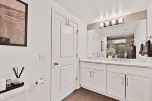 50 E 16th St_012