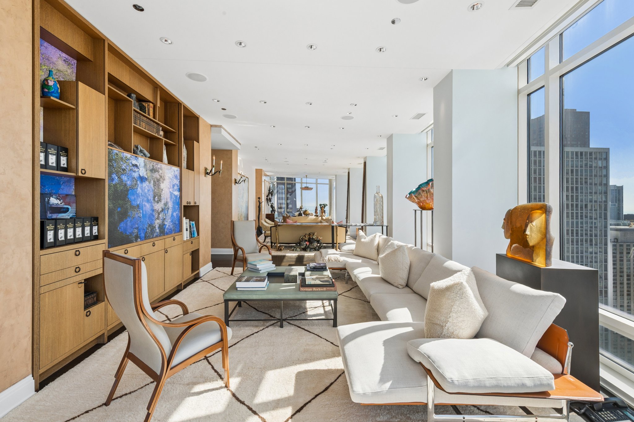 50 E Chestnut St_004.jpg