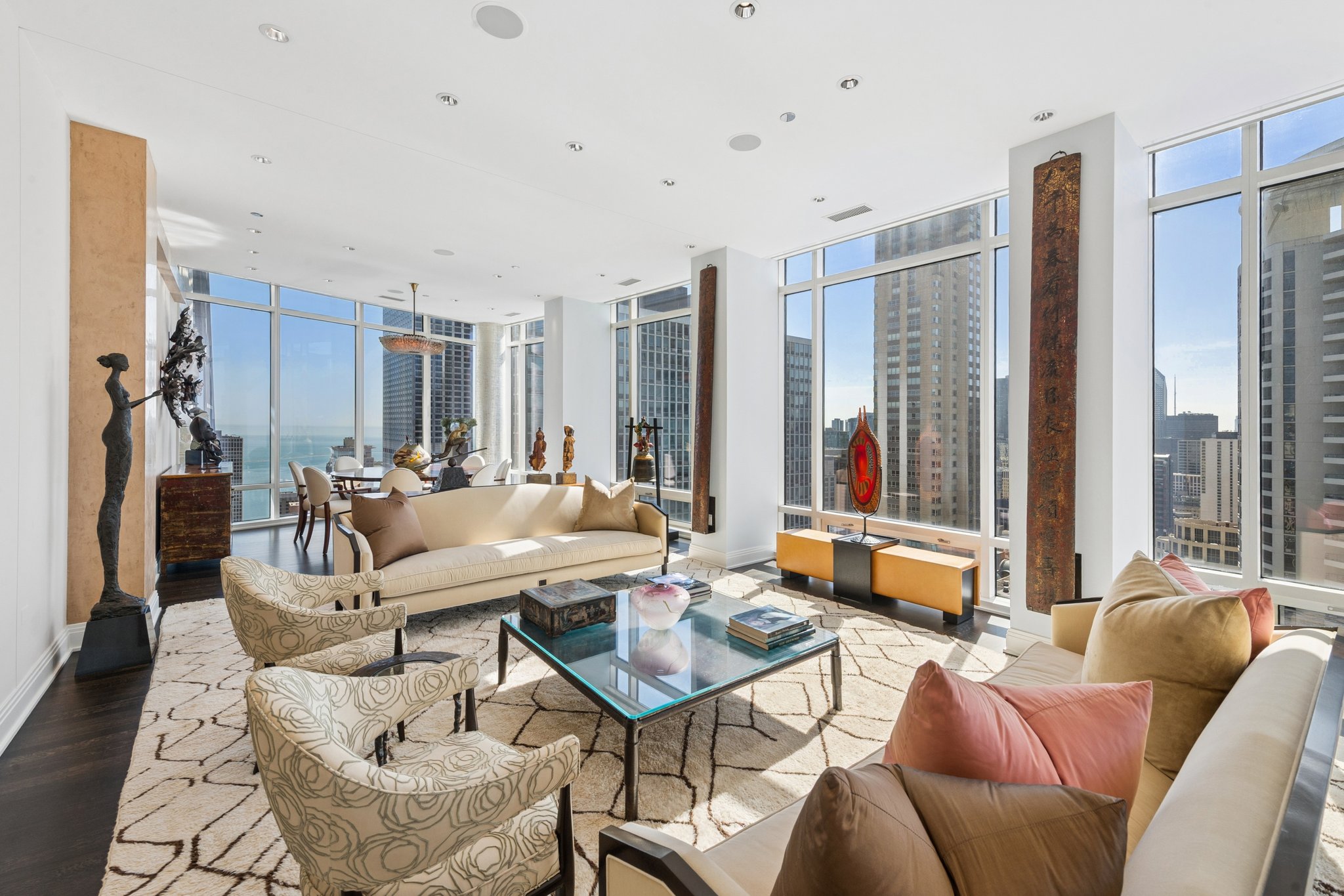 50 E Chestnut St_006.jpg