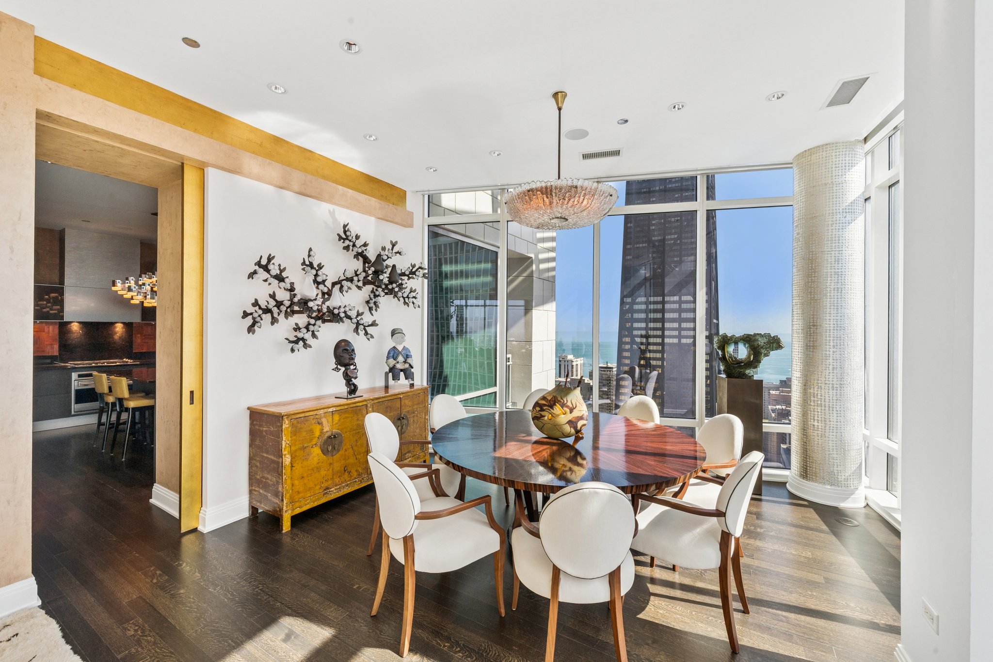 50 E Chestnut St_011.jpg