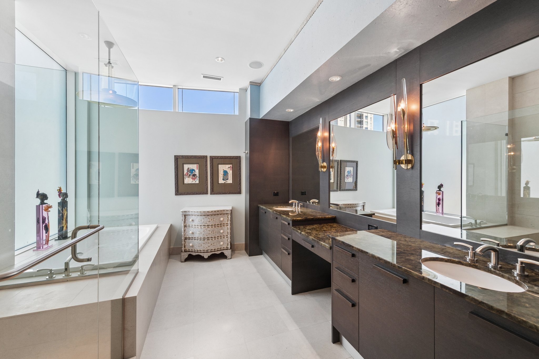 50 E Chestnut St_025.jpg