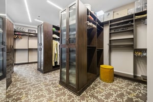 50 E Chestnut St_029.jpg