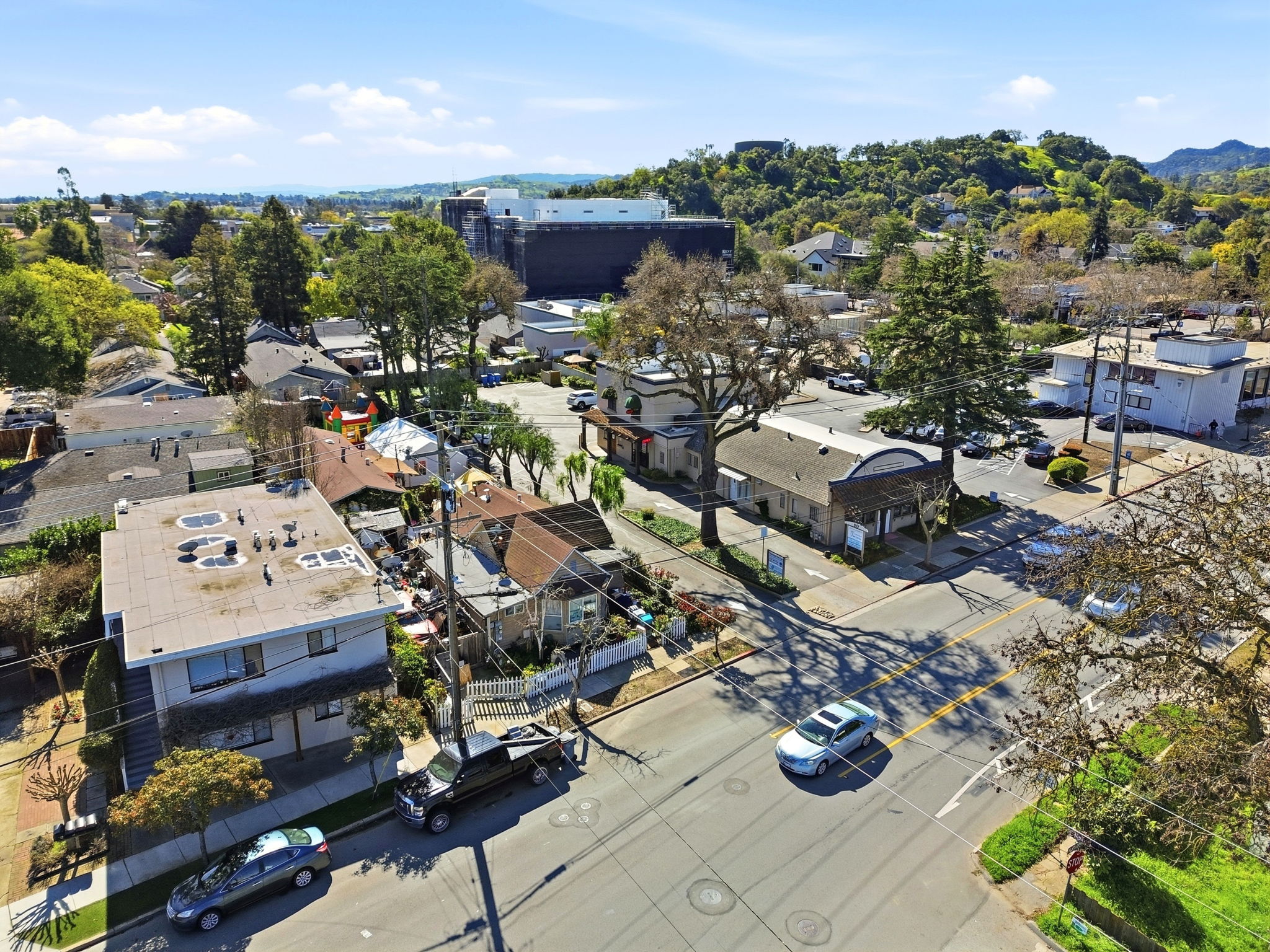 003_f8_AERIAL_50 E Main Ave