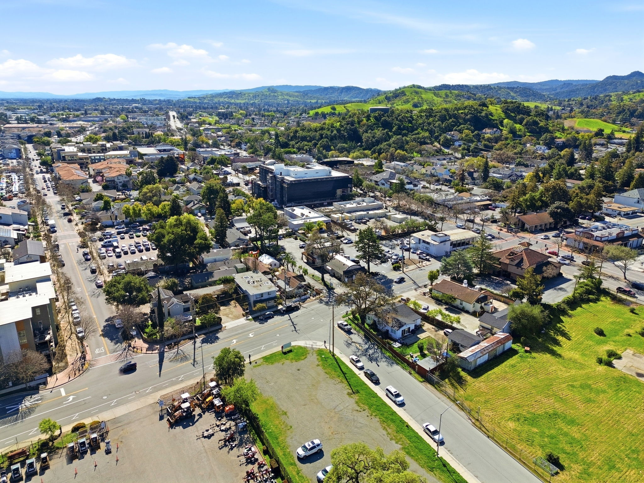 009_f8_AERIAL_50 E Main Ave