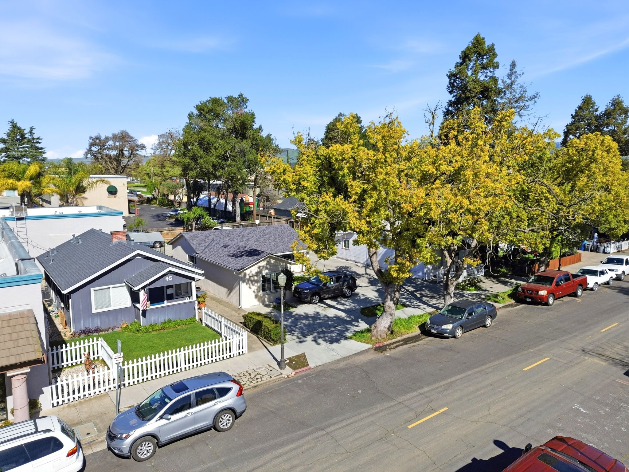 013_f8_AERIAL_50 E Main Ave