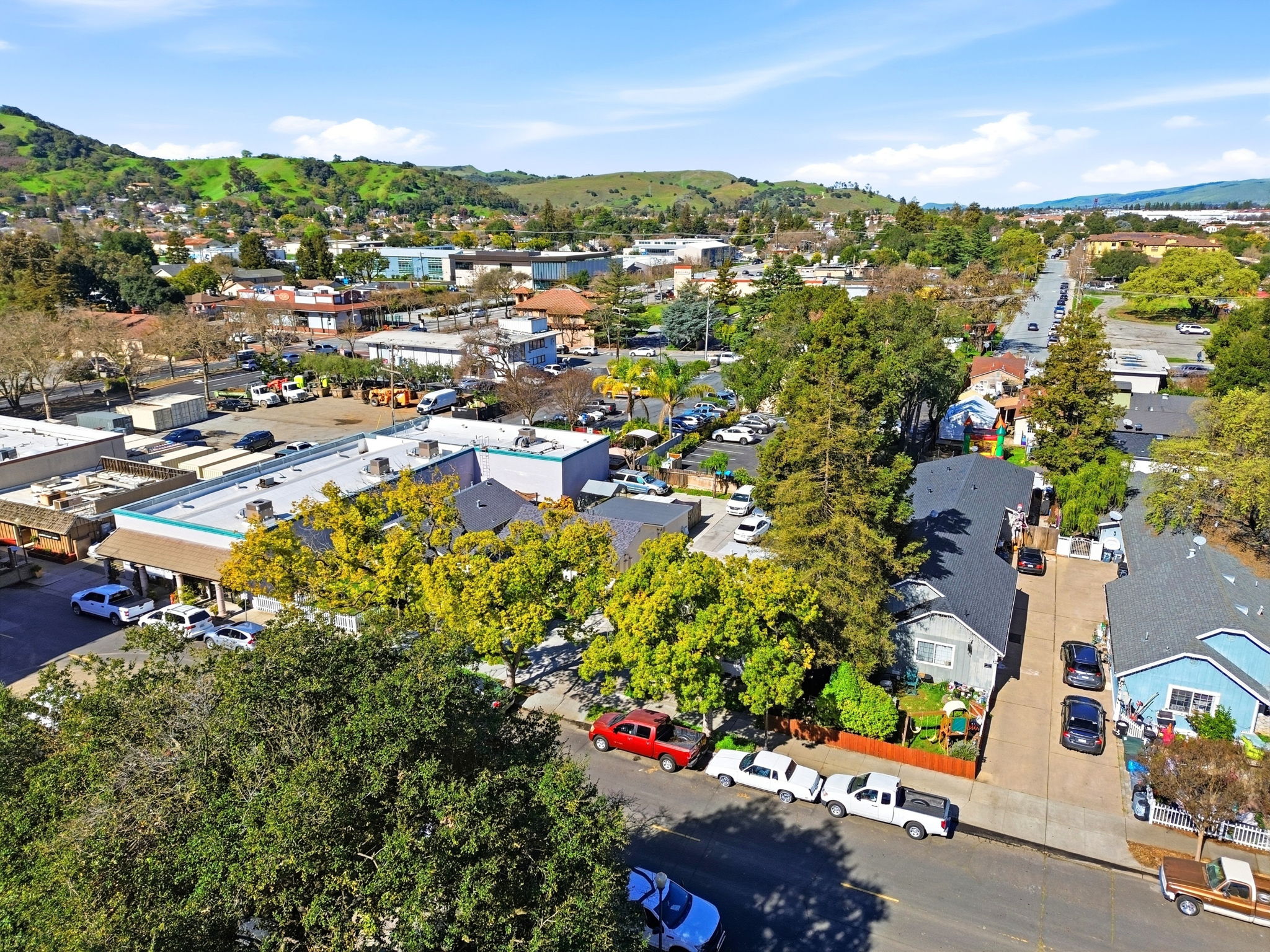015_f8_AERIAL_50 E Main Ave