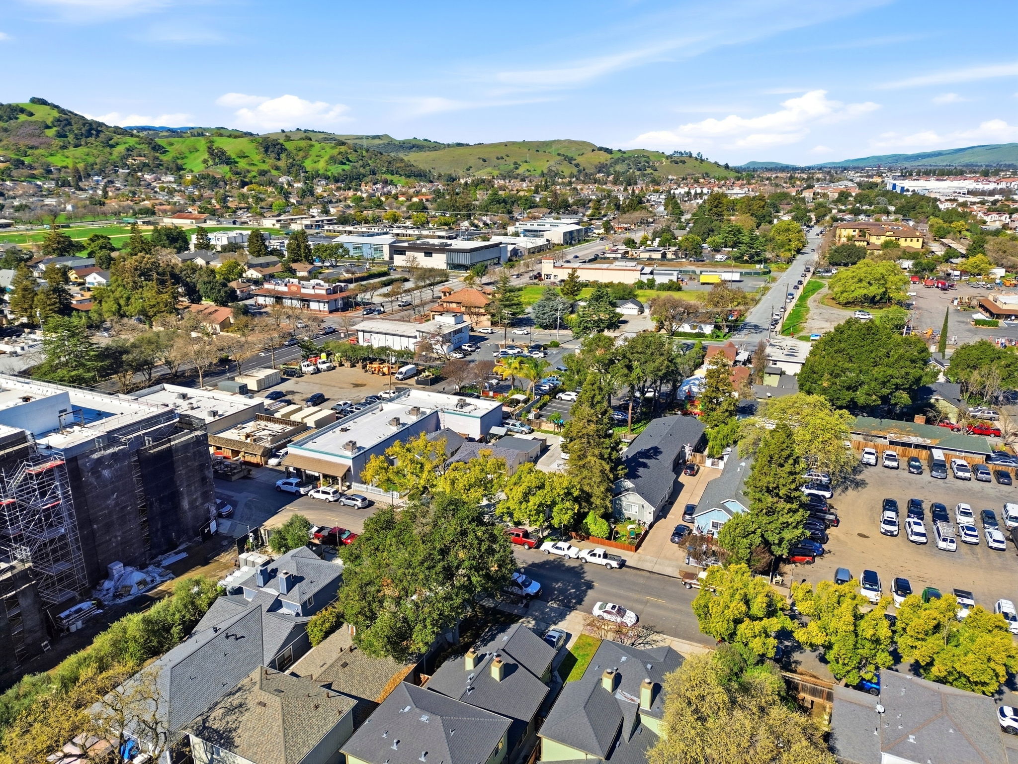 016_f8_AERIAL_50 E Main Ave