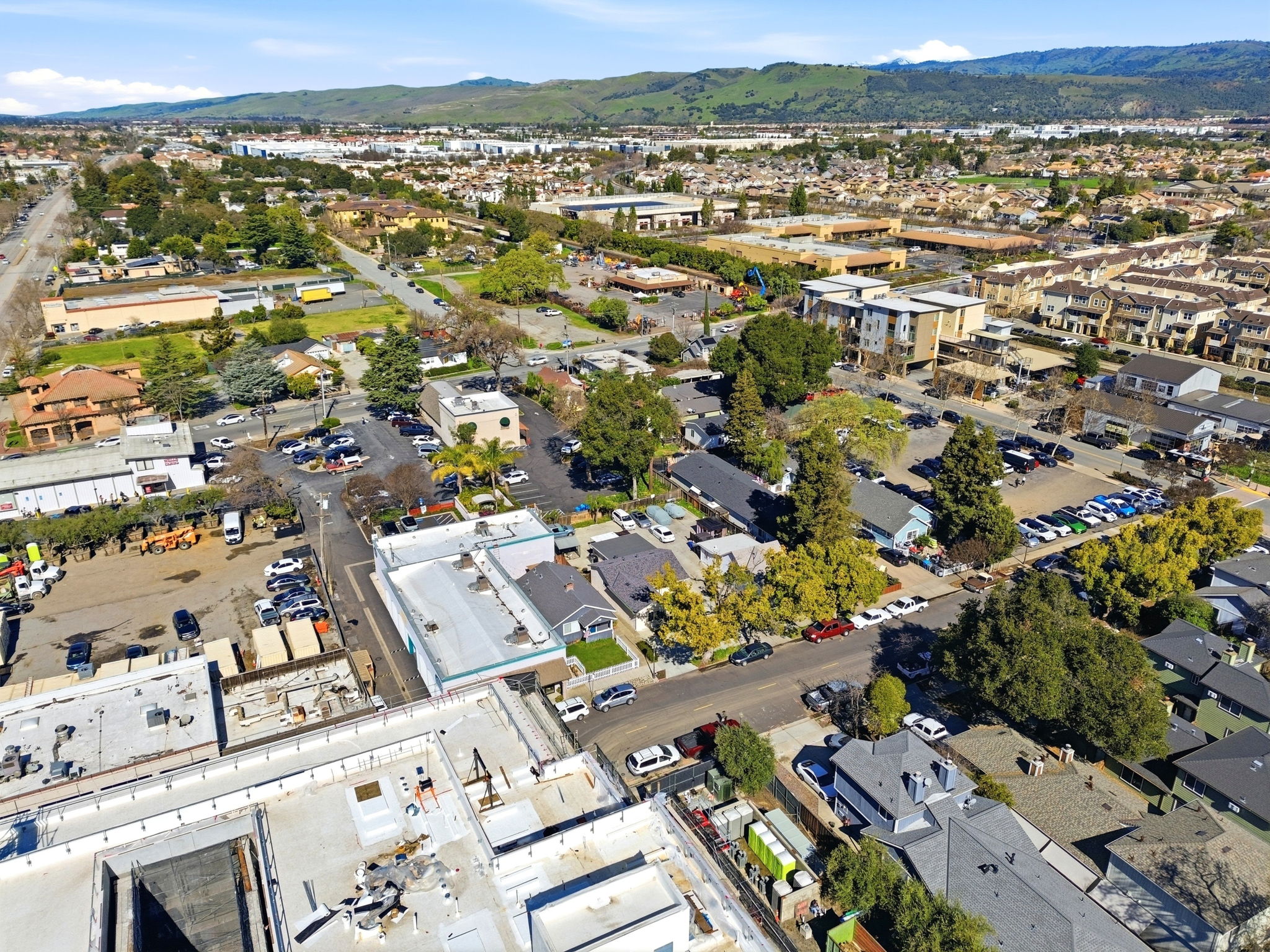 018_f8_AERIAL_50 E Main Ave