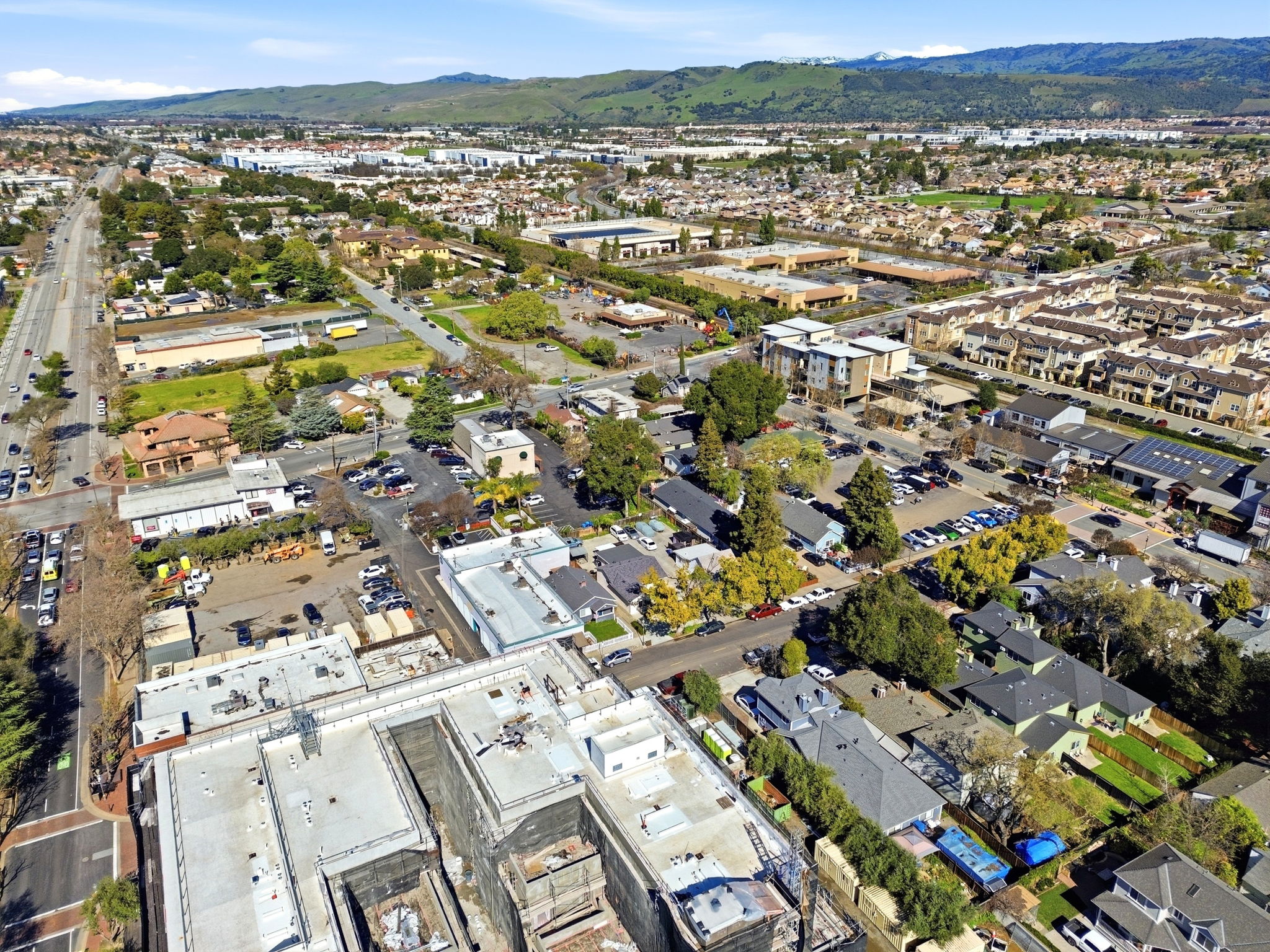 019_f8_AERIAL_50 E Main Ave