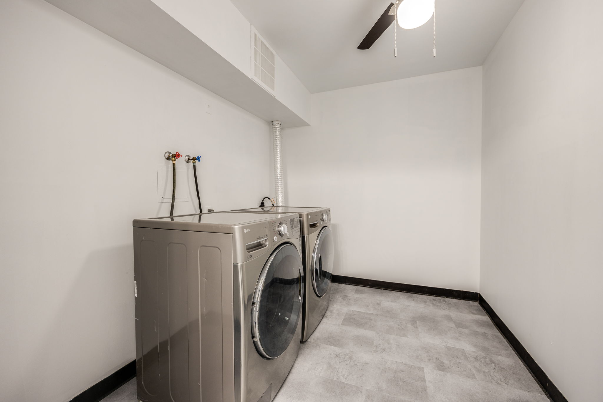 Mississauga property showcase — delivered property photograph 24