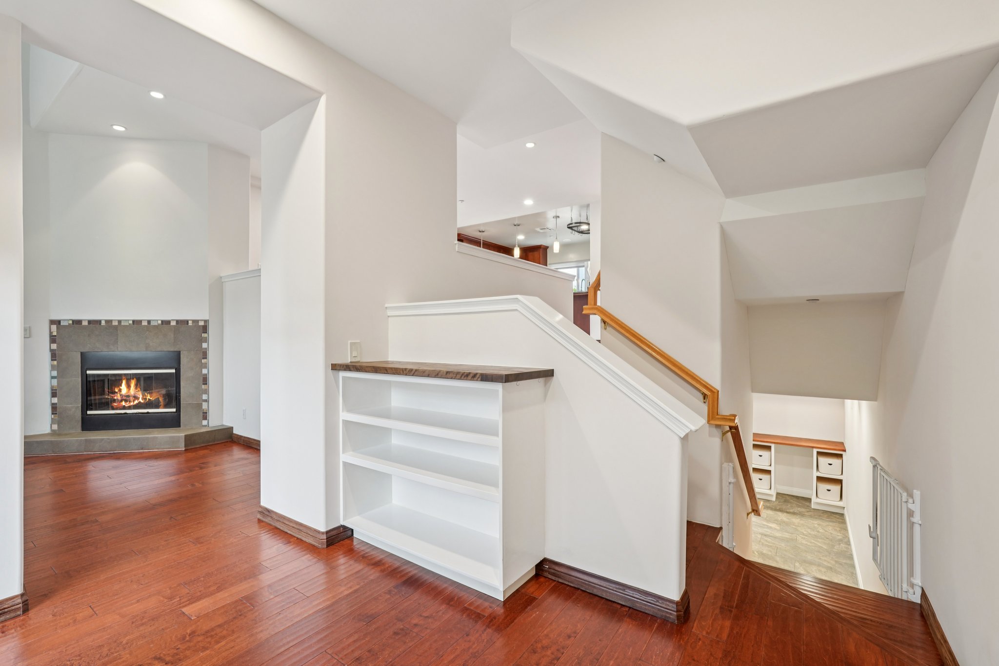 Esperanza Ave Unit a-S2207-008.jpg