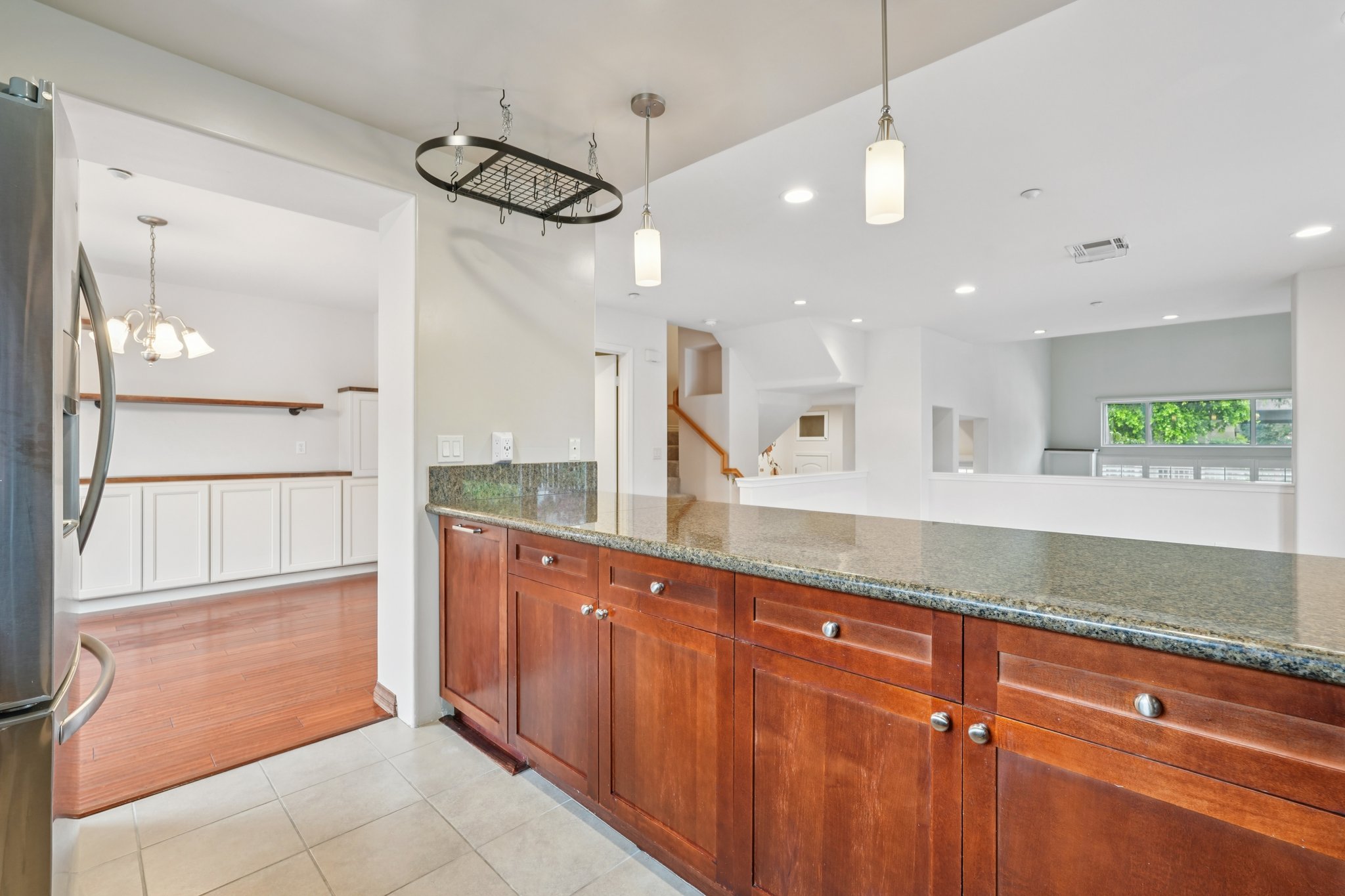 Esperanza Ave Unit a-S2207-013.jpg