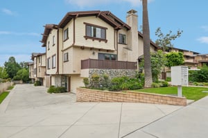 Esperanza Ave Unit a-S2207-003.jpg