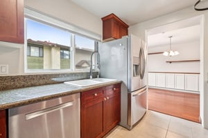 Esperanza Ave Unit a-S2207-012.jpg