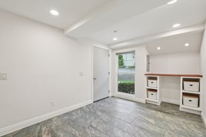 Esperanza Ave Unit a-S2207-017.jpg
