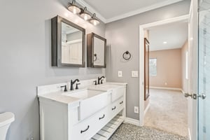 Esperanza Ave Unit a-S2207-030.jpg