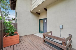 Esperanza Ave Unit a-S2207-035.jpg