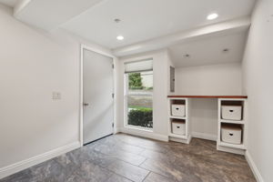 28-print-Esperanza Ave A-S2009-028