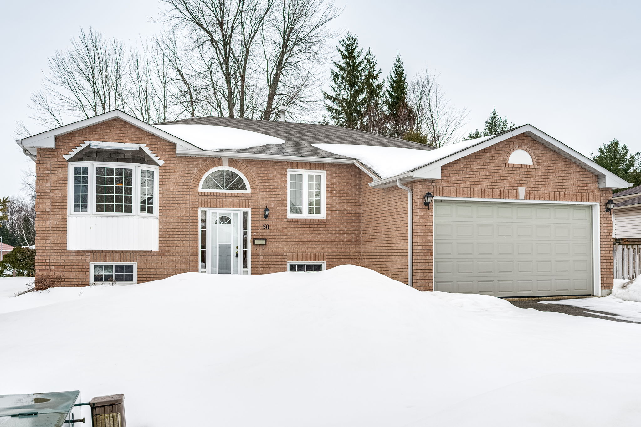 50 Evergreen Crescent Wasaga Beach, ON L9Z 1B7