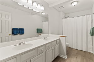  Photo 32