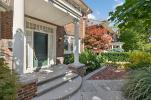 50 Golfdale Rd, Toronto ON