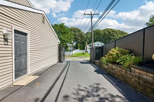 Gristmill Dr-S0509-055.jpg