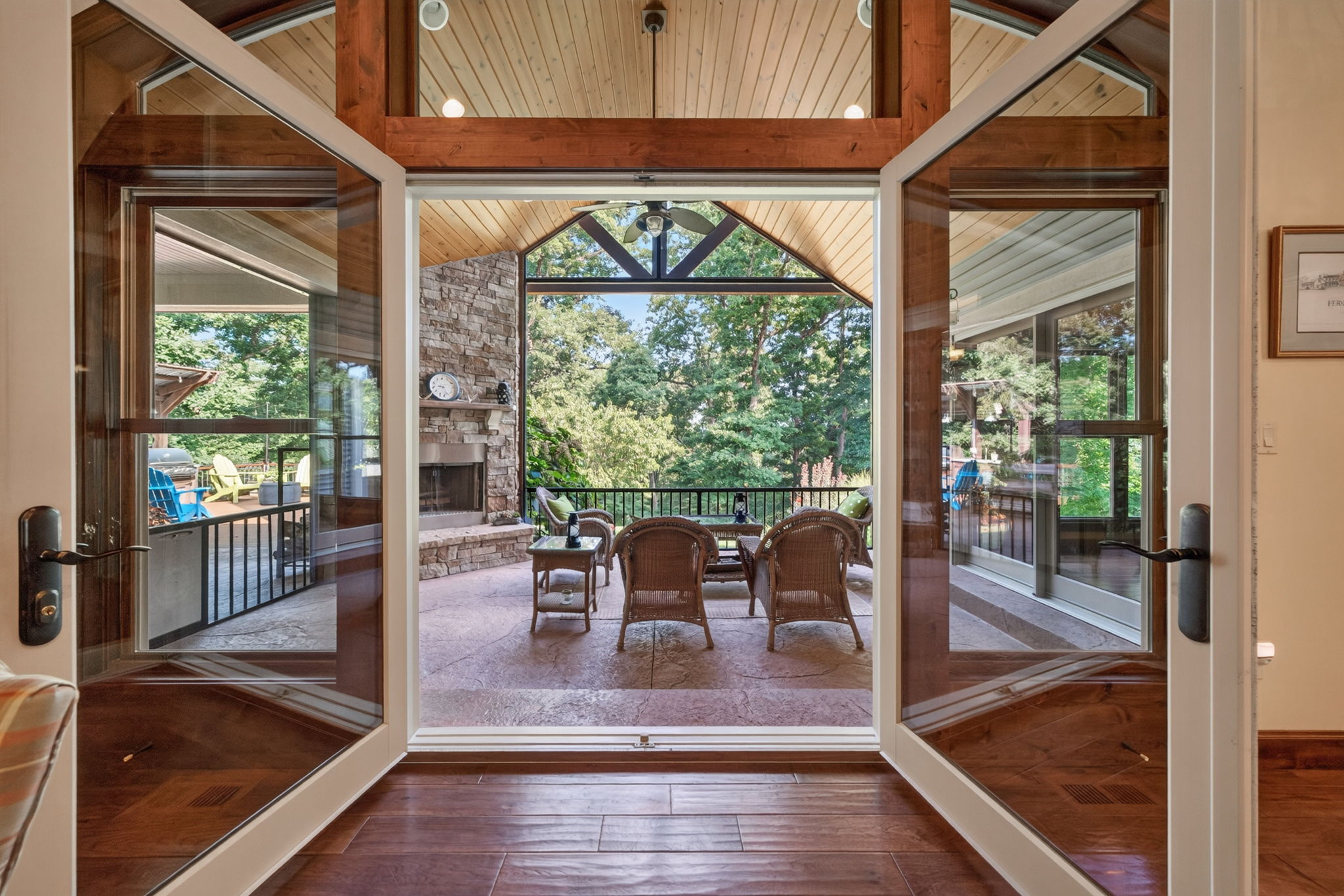  Photo 63
