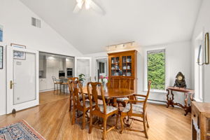 50 Holt Rd, Andover, MA 01810, USA Photo 17