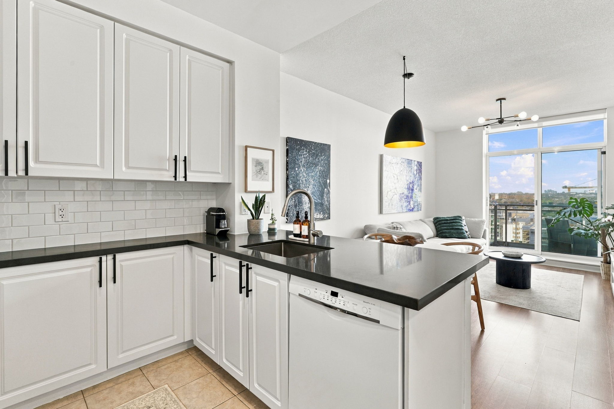 Property in Toronto — delivered property photograph 5