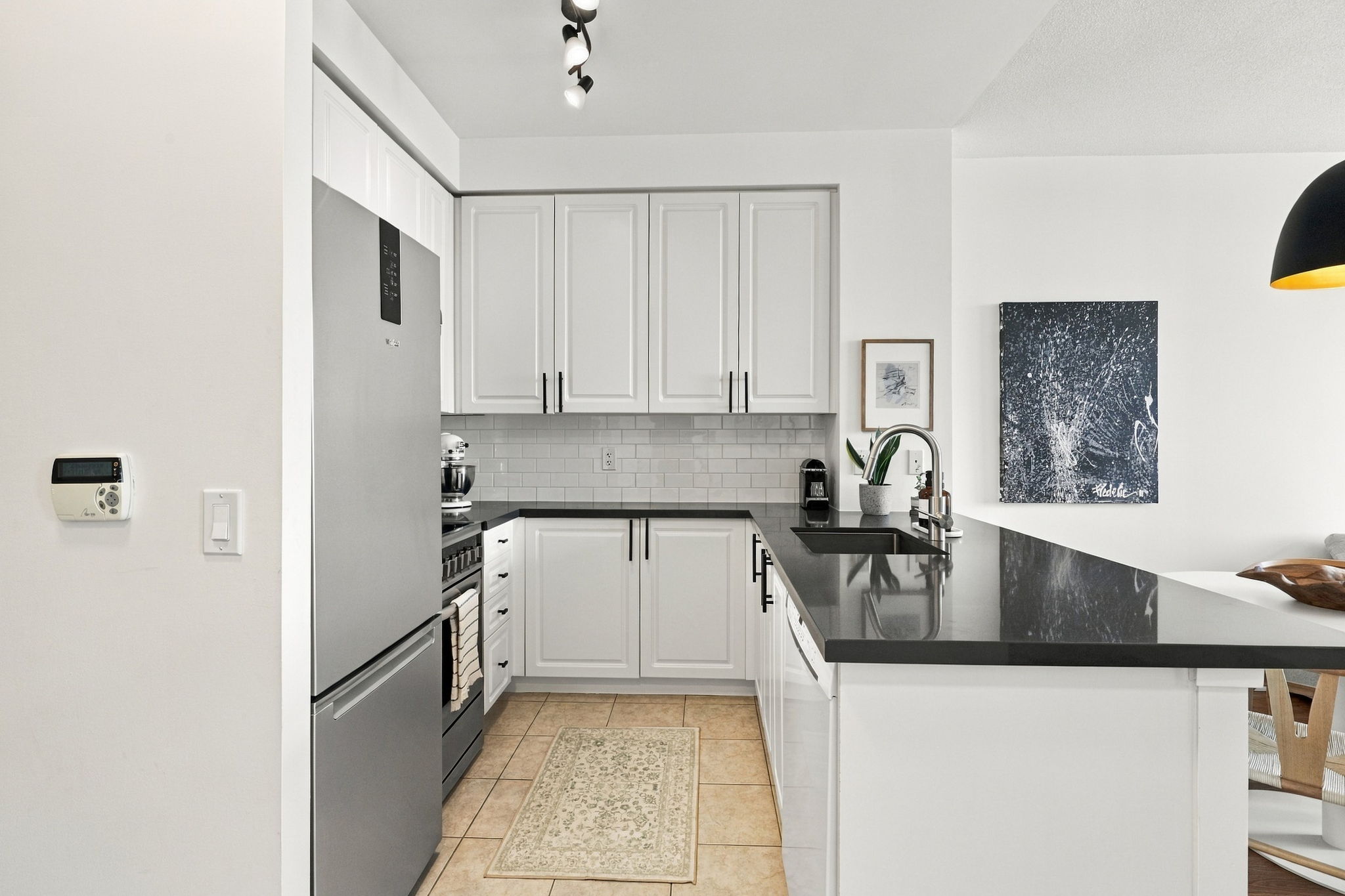 Property in Toronto — delivered property photograph 6