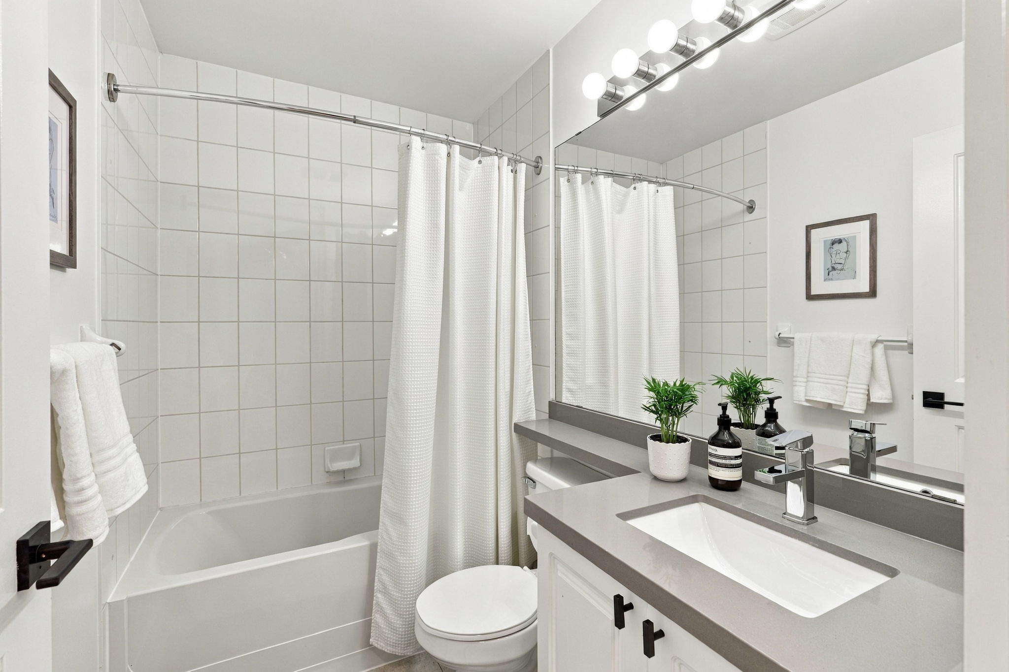 Property in Toronto — delivered property photograph 18