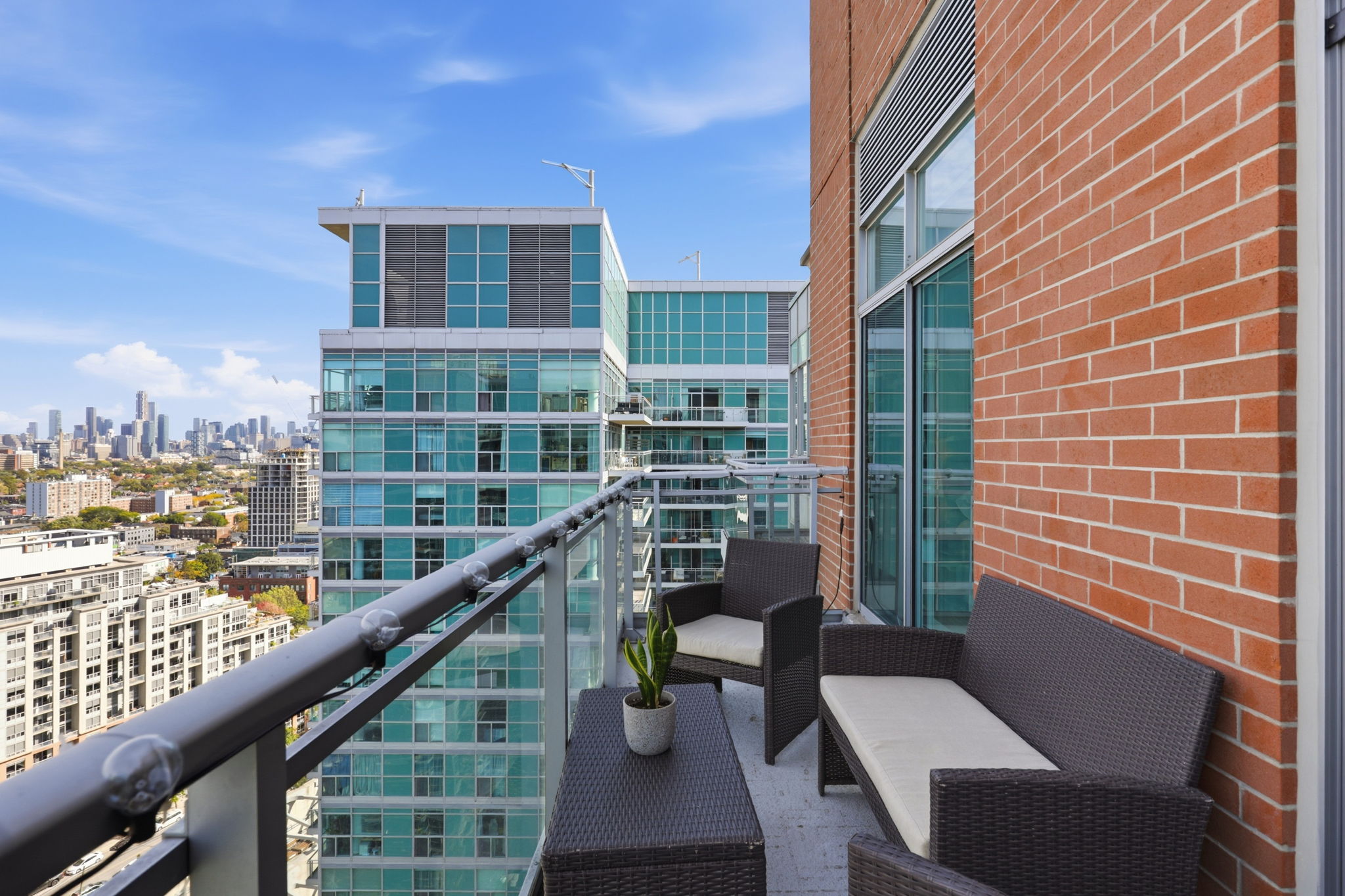 Property in Toronto — delivered property photograph 21