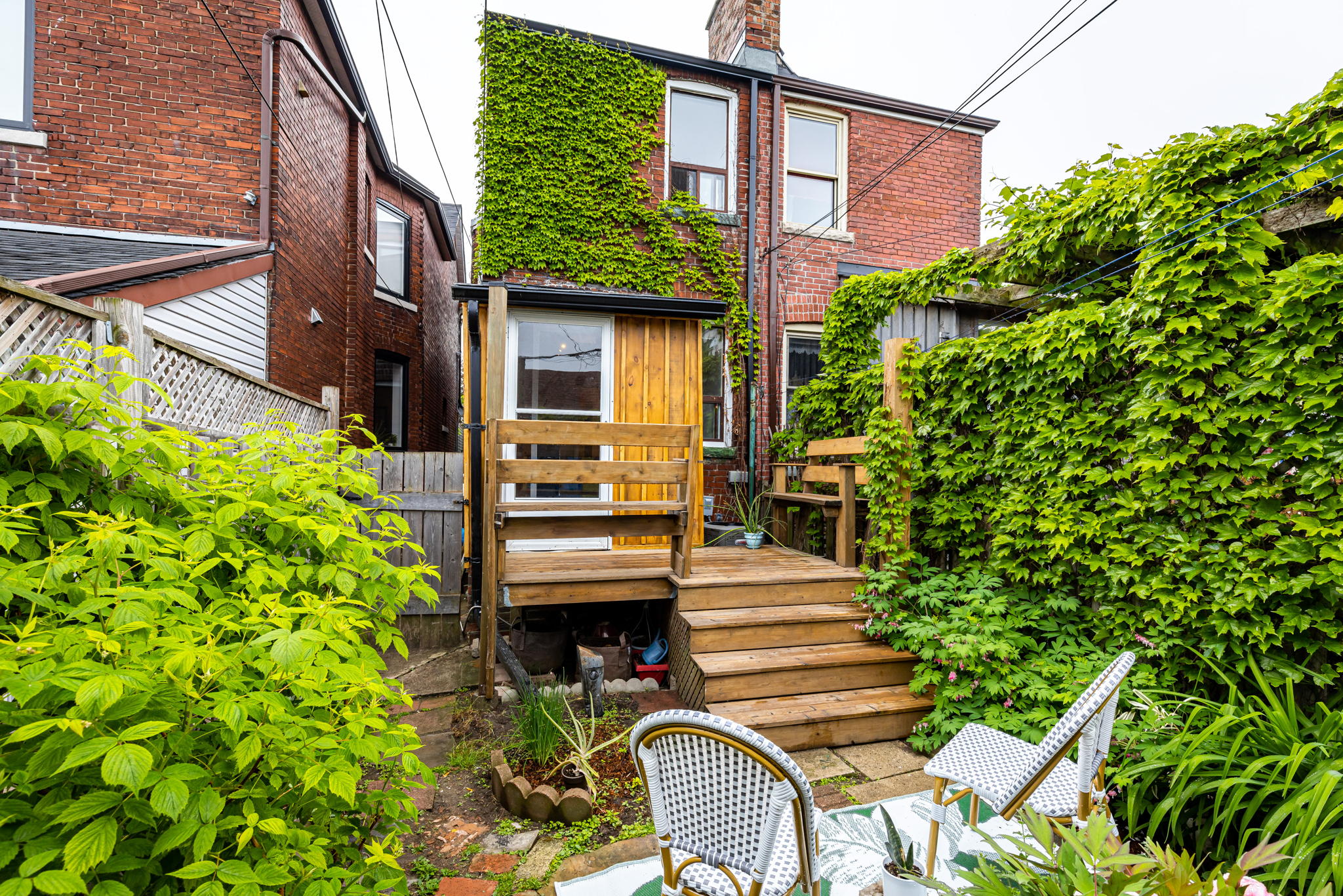 Toronto property showcase — delivered property photograph 38