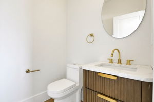 Photo 32