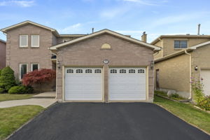 50 Pickett Crescent