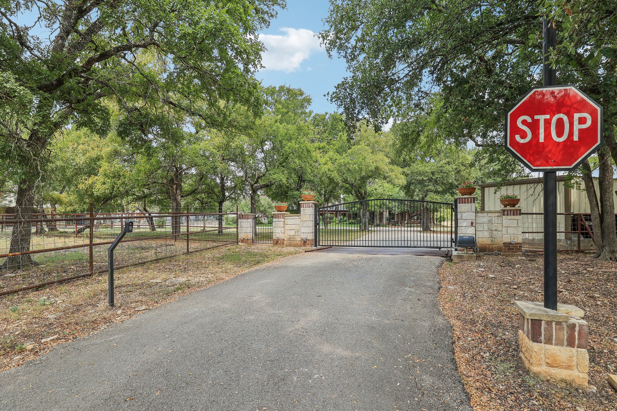 Ranch to Market Rd 1869-002.jpg