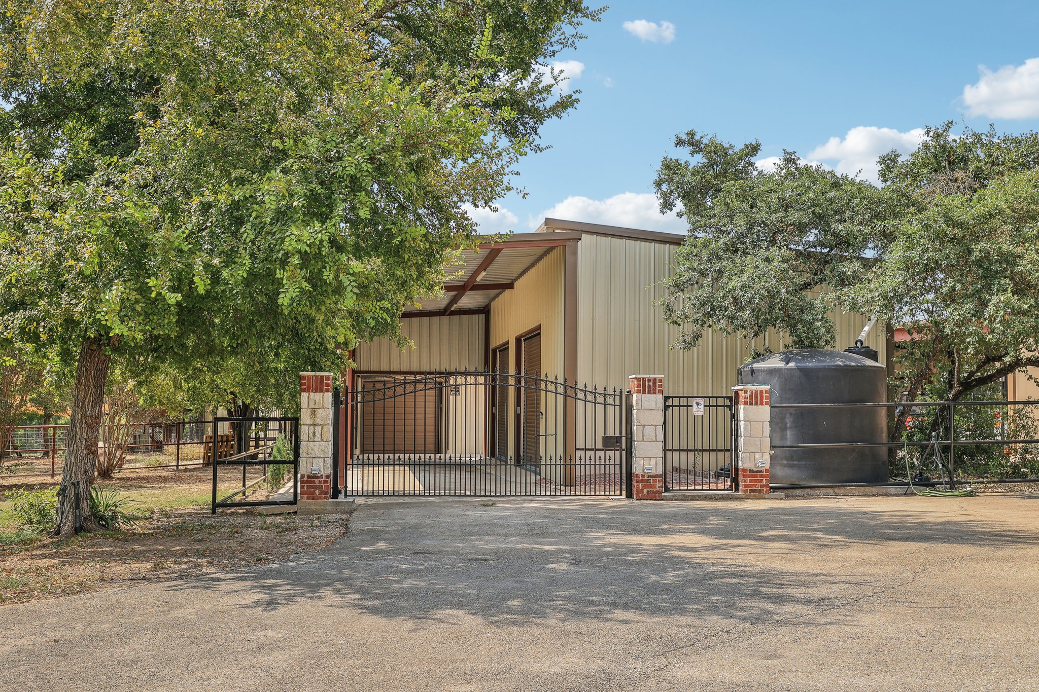 Ranch to Market Rd 1869-103.jpg