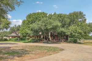 Ranch to Market Rd 1869-001.jpg