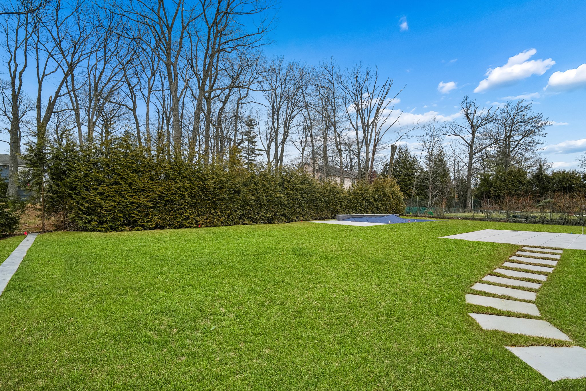 Oversized Private Yard