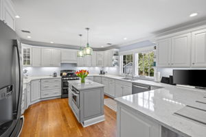 50 S 5th St, Locust Valley, NY 11560, USA Photo 13